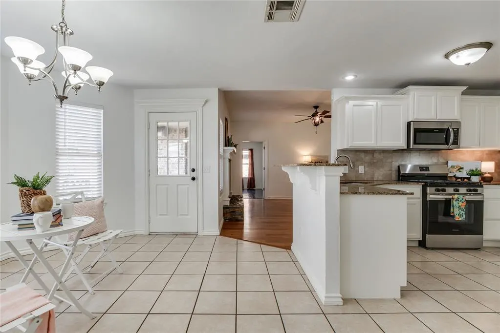 Photo 19 — 202 N Westminster Way, Mustang, OK 73064