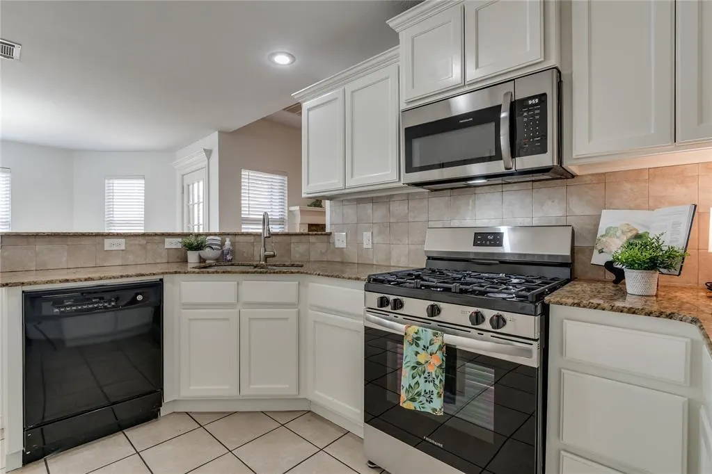 Photo 23 — 202 N Westminster Way, Mustang, OK 73064