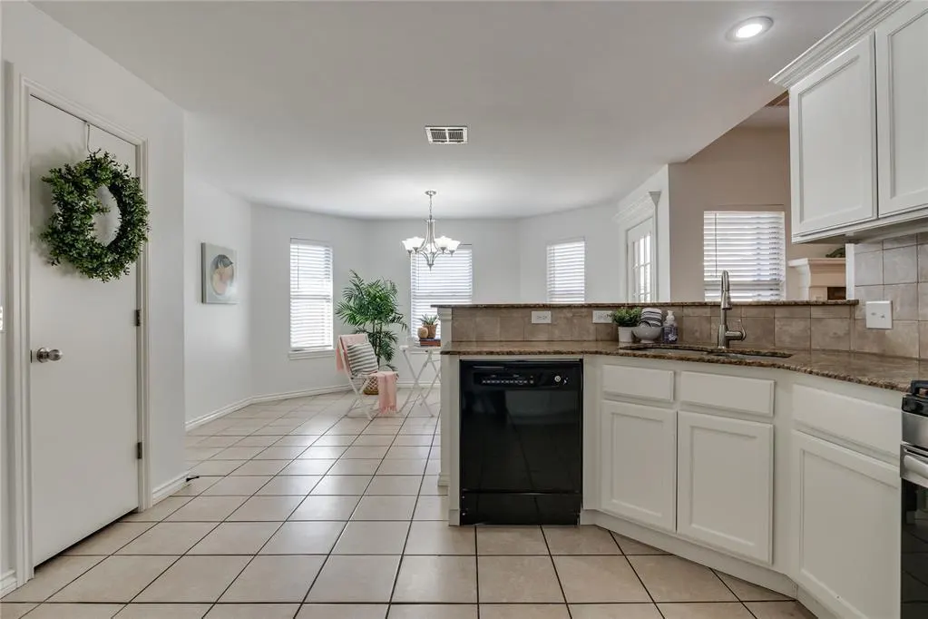 Photo 24 — 202 N Westminster Way, Mustang, OK 73064