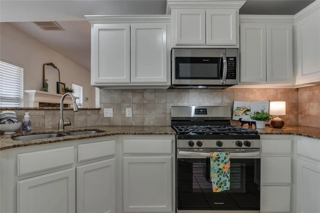 Photo 25 — 202 N Westminster Way, Mustang, OK 73064