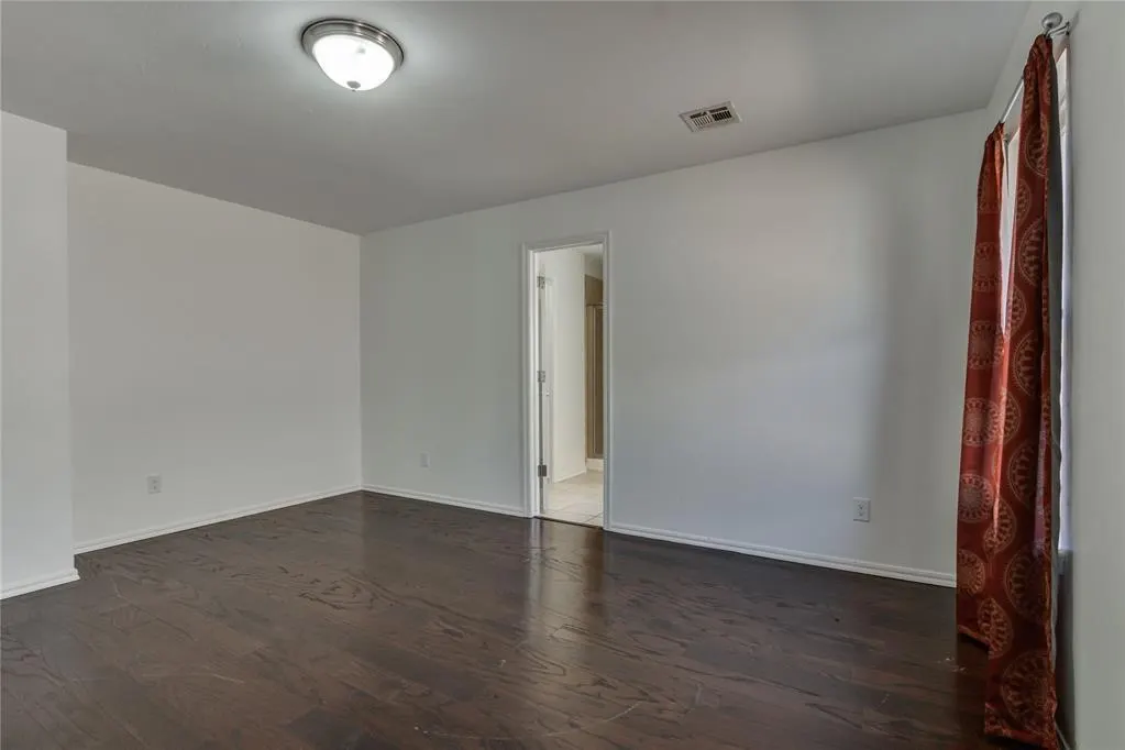 Photo 29 — 202 N Westminster Way, Mustang, OK 73064