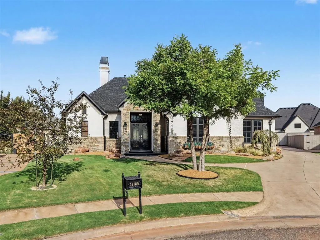 Photo 2 — 17104 Hawks Ridge Lane, Edmond, OK 73012