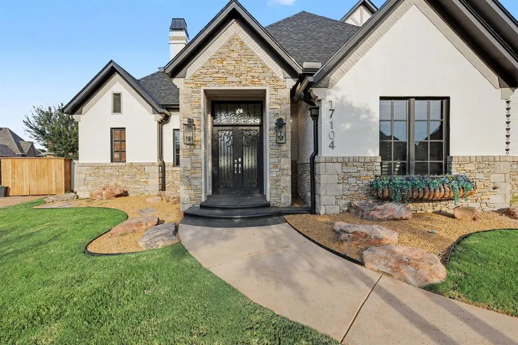 Photo 3 — 17104 Hawks Ridge Lane, Edmond, OK 73012