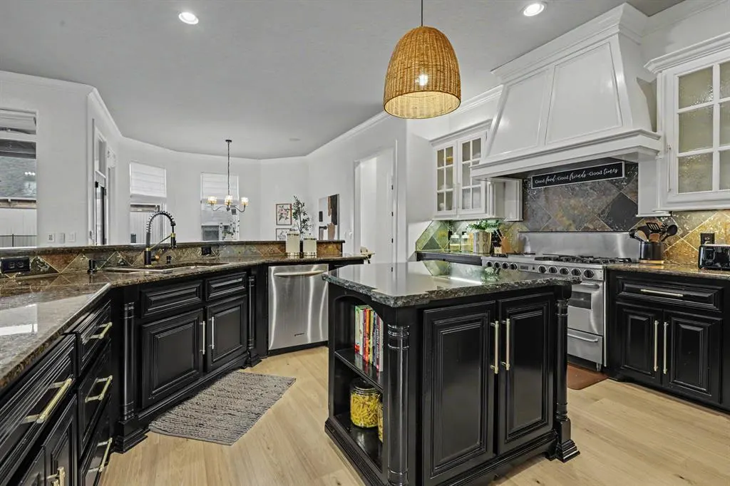 Photo 12 — 17104 Hawks Ridge Lane, Edmond, OK 73012