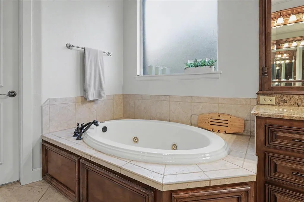 Photo 19 — 17104 Hawks Ridge Lane, Edmond, OK 73012