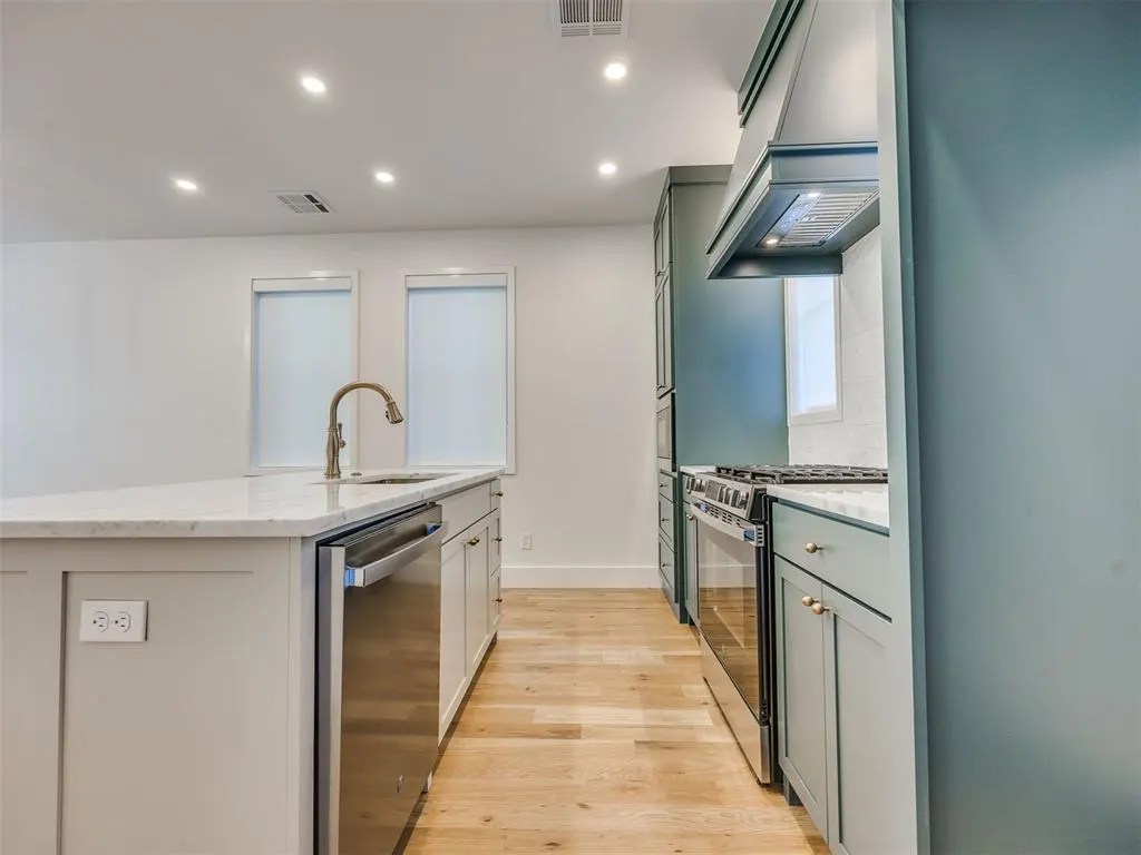 Photo 2 — 1078 Hangar Drive, Oklahoma City, OK 73108