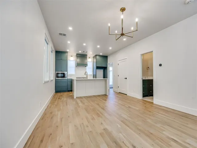 Photo 3 — 1078 Hangar Drive, Oklahoma City, OK 73108