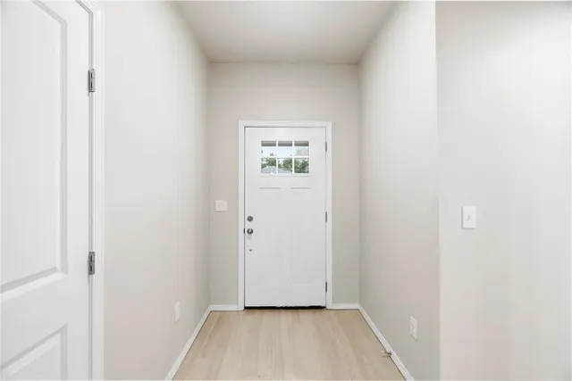 Photo 3 — 216 E Abbot Lane, Mustang, OK 73064