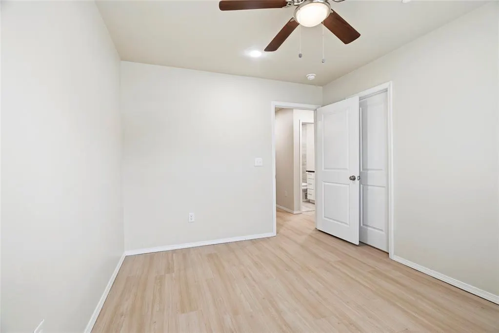 Photo 30 — 216 E Abbot Lane, Mustang, OK 73064