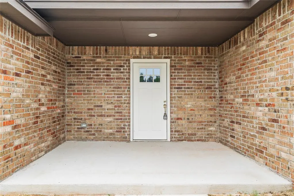 Photo 32 — 216 E Abbot Lane, Mustang, OK 73064