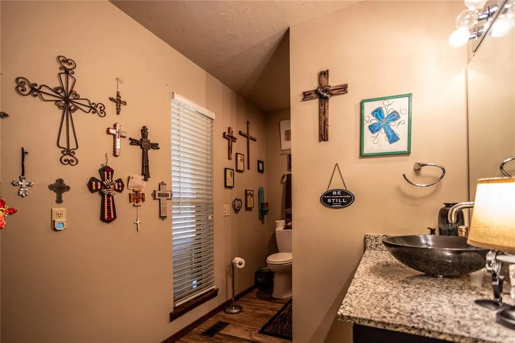 Photo 19 — 10046 Deer Creek Road, Weatherford, OK 73096