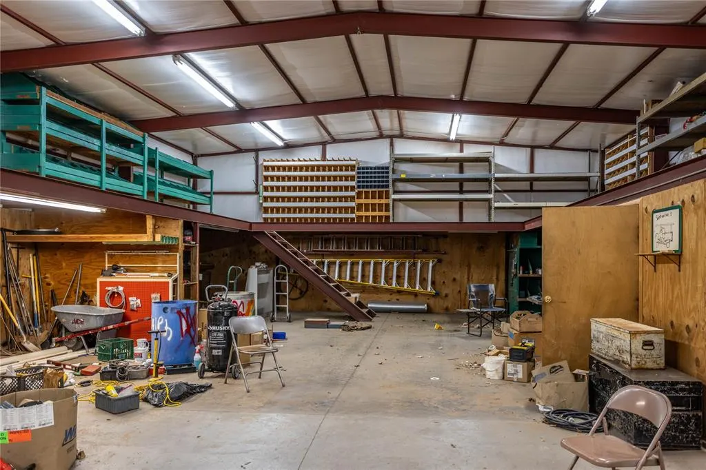 Photo 33 — 10046 Deer Creek Road, Weatherford, OK 73096