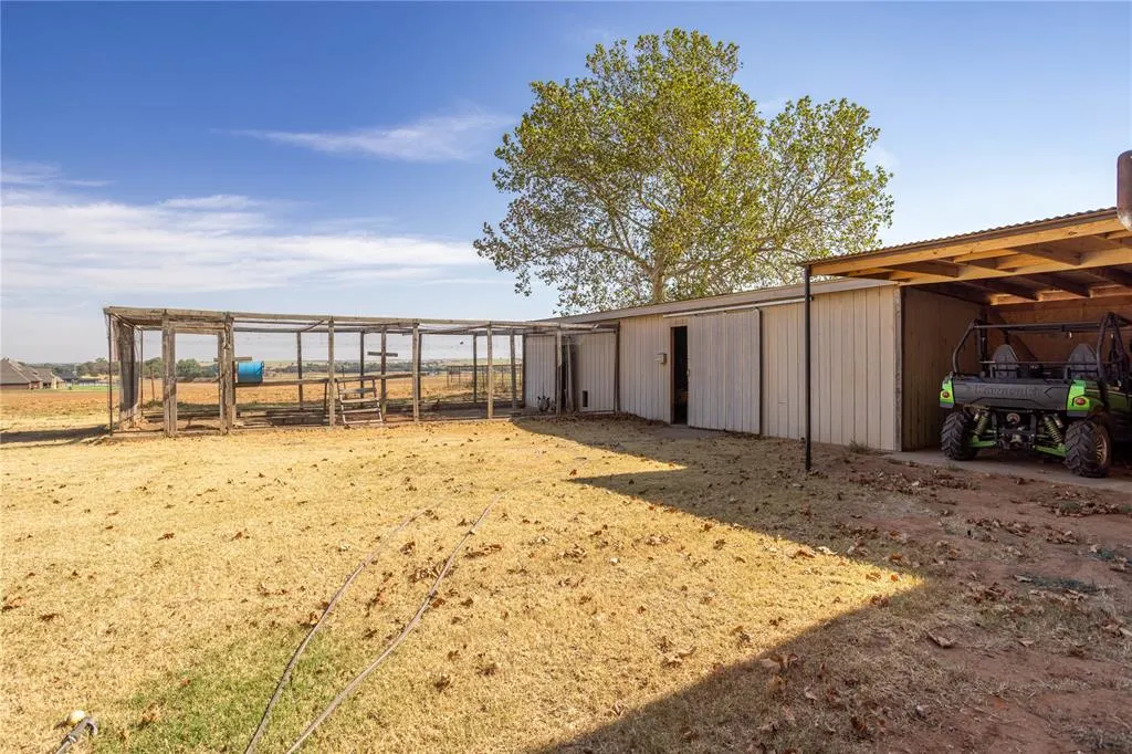 Photo 37 — 10046 Deer Creek Road, Weatherford, OK 73096