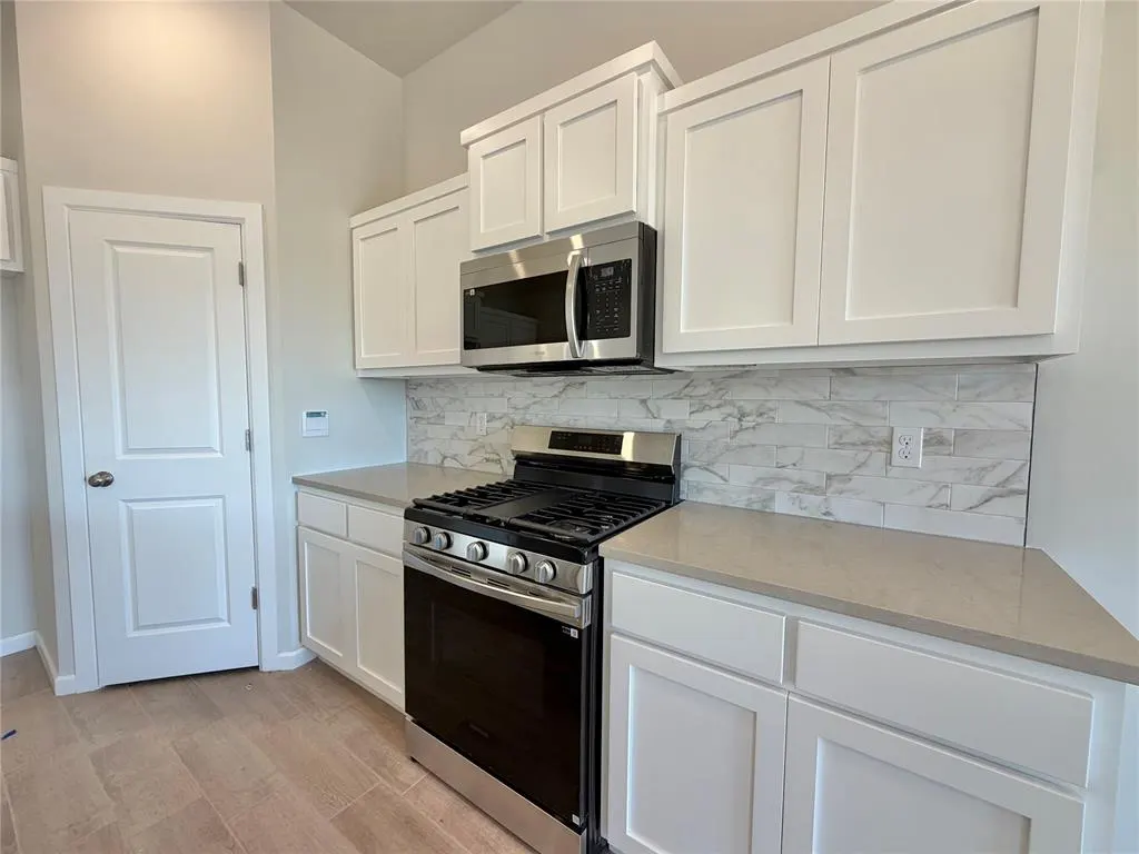 Photo 5 — 4020 Caraway Lane, Norman, OK 73026