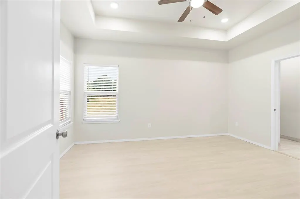 Photo 13 — 220 E Abbot Lane, Mustang, OK 73064