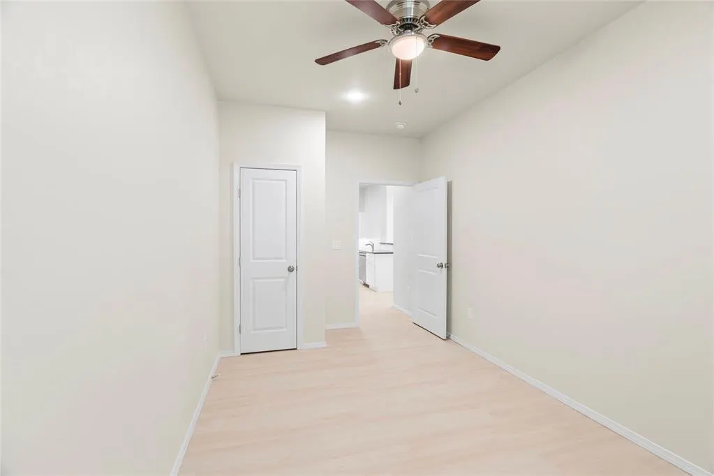 Photo 26 — 220 E Abbot Lane, Mustang, OK 73064
