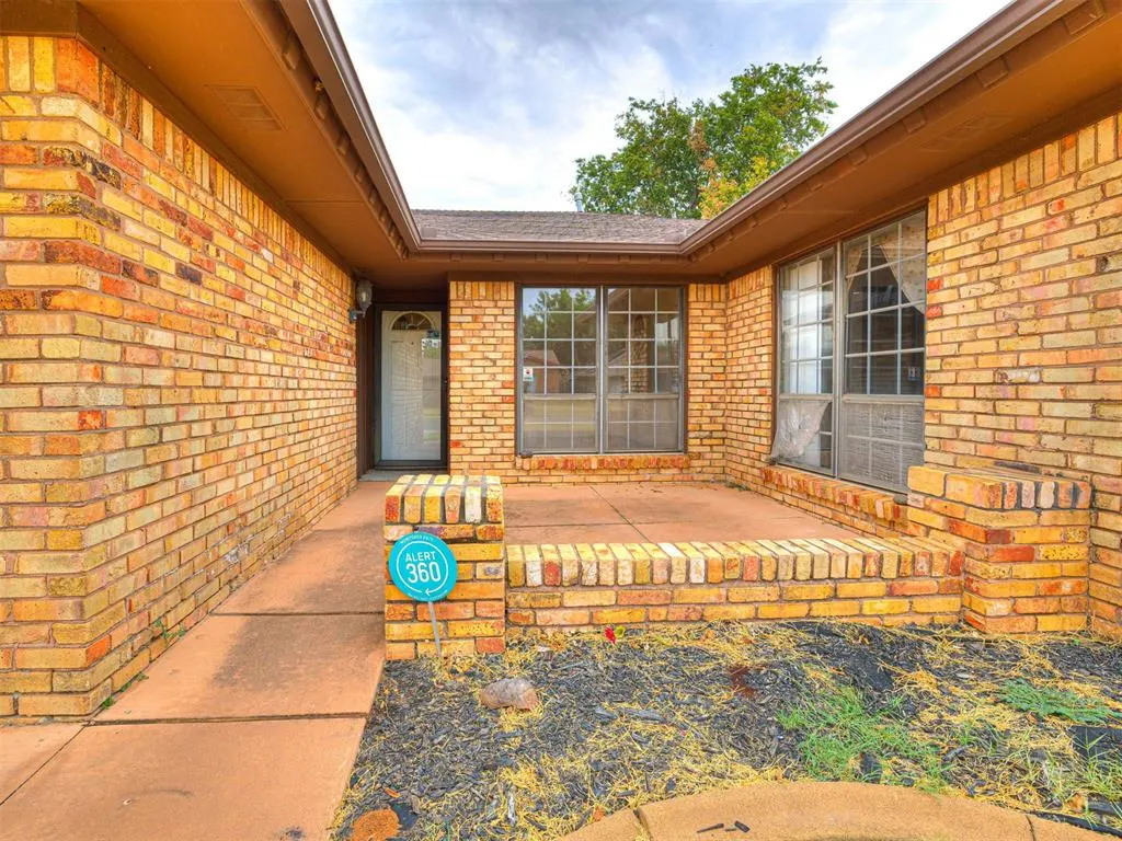 Photo 2 — 4909 NW 18th Street, Oklahoma City, OK 73127