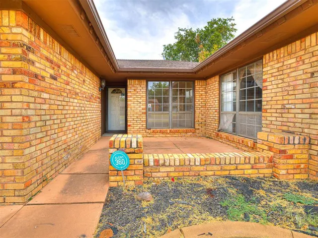 Photo 2 — 4909 NW 18th Street, Oklahoma City, OK 73127