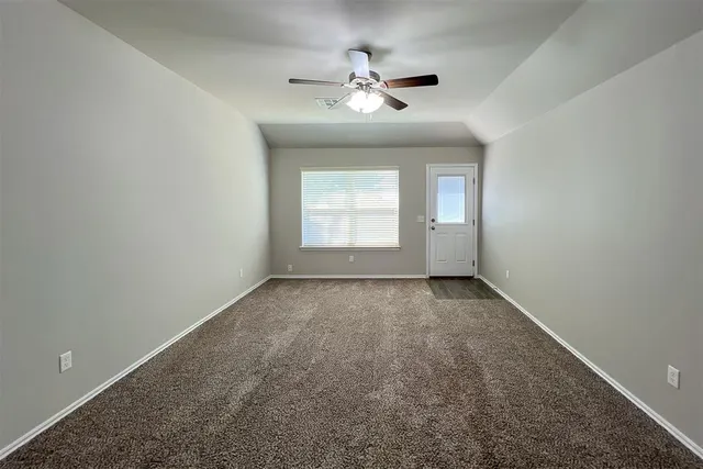 Photo 6 — 412 Nathan Way, Yukon, OK 73099