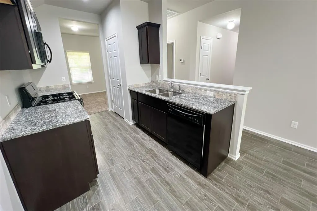 Photo 9 — 412 Nathan Way, Yukon, OK 73099