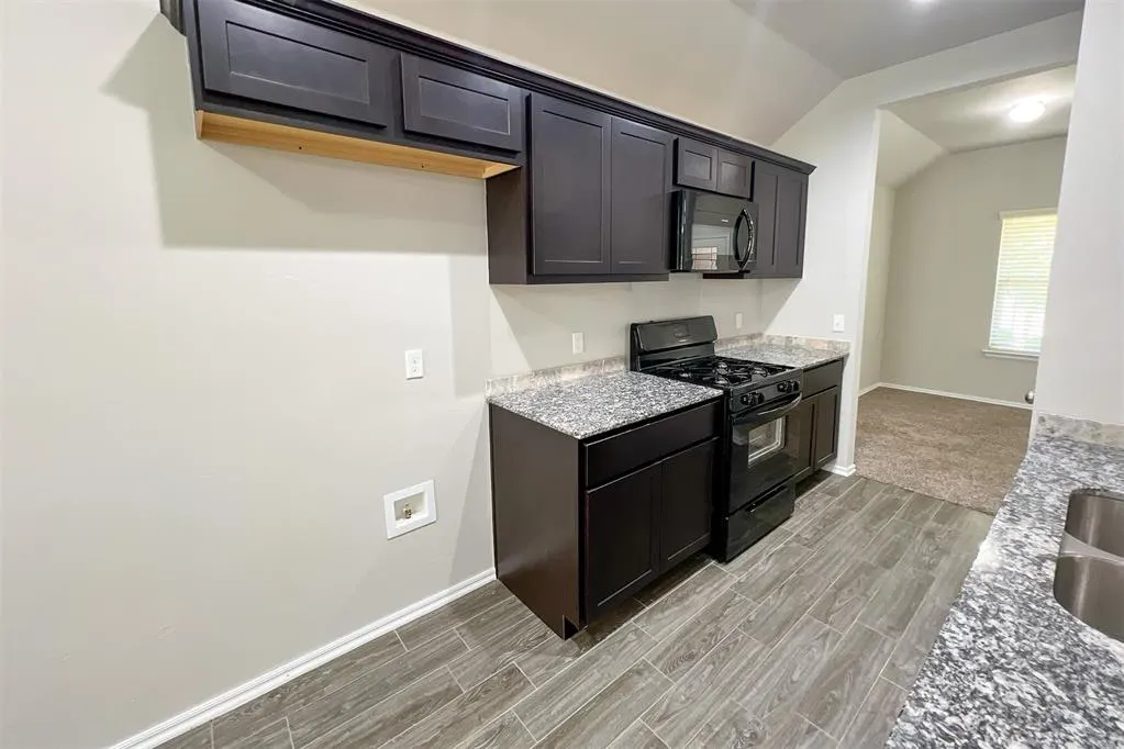Photo 10 — 412 Nathan Way, Yukon, OK 73099