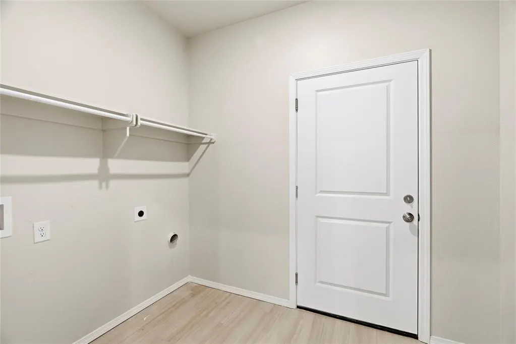 Photo 19 — 224 E Abbot Lane, Mustang, OK 73064