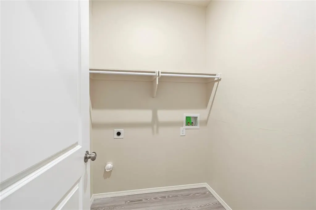 Photo 13 — 228 E Abbot Lane, Mustang, OK 73064