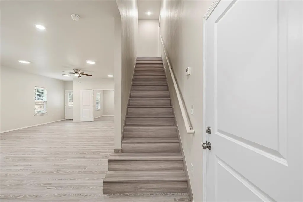 Photo 14 — 228 E Abbot Lane, Mustang, OK 73064