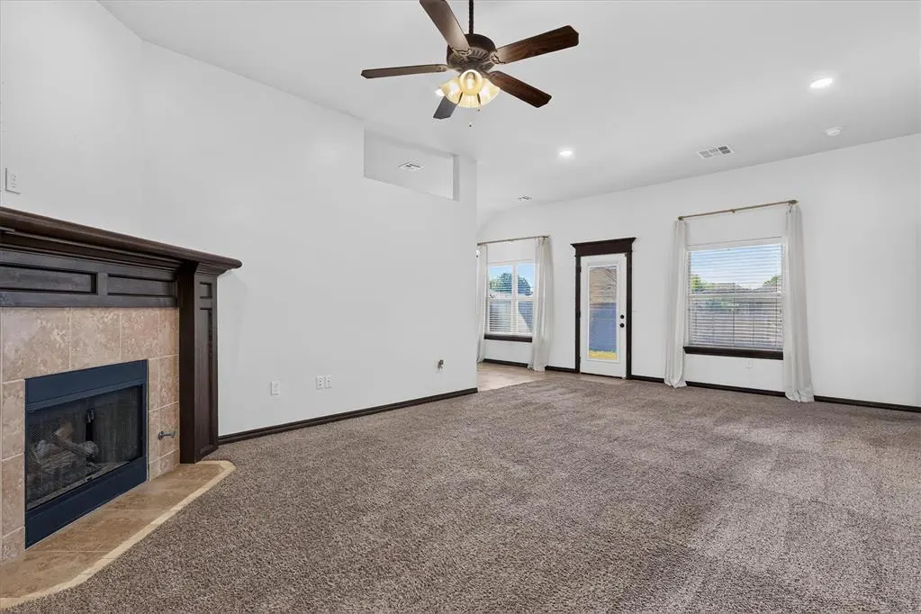 Photo 3 — 11116 SW 38th Circle, Mustang, OK 73064