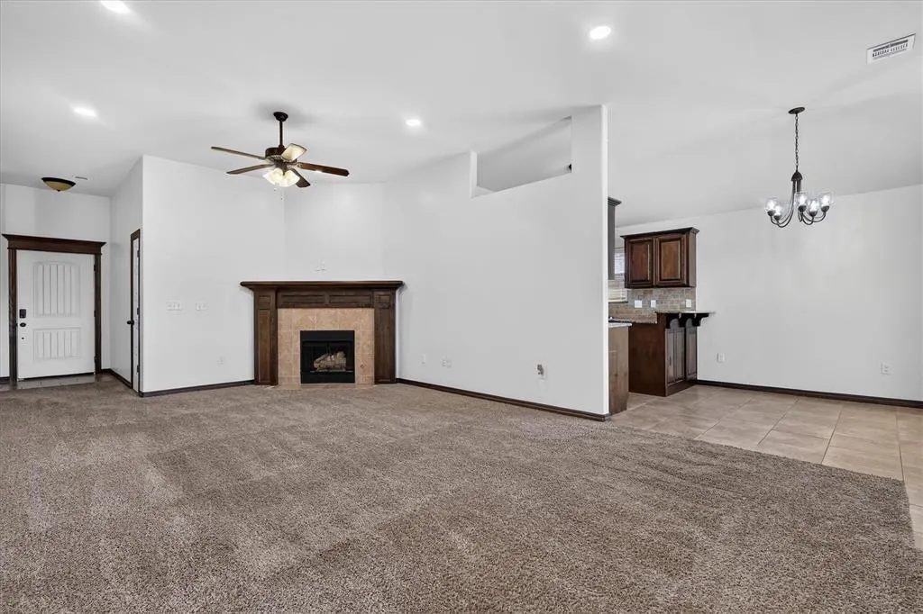 Photo 5 — 11116 SW 38th Circle, Mustang, OK 73064