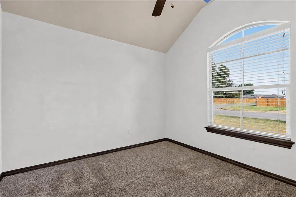 Photo 11 — 11116 SW 38th Circle, Mustang, OK 73064