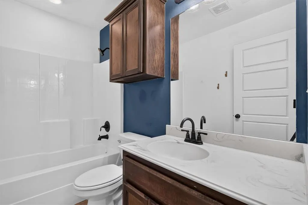 Photo 13 — 11116 SW 38th Circle, Mustang, OK 73064