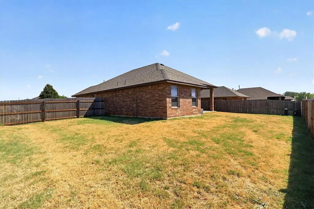 Photo 26 — 11116 SW 38th Circle, Mustang, OK 73064