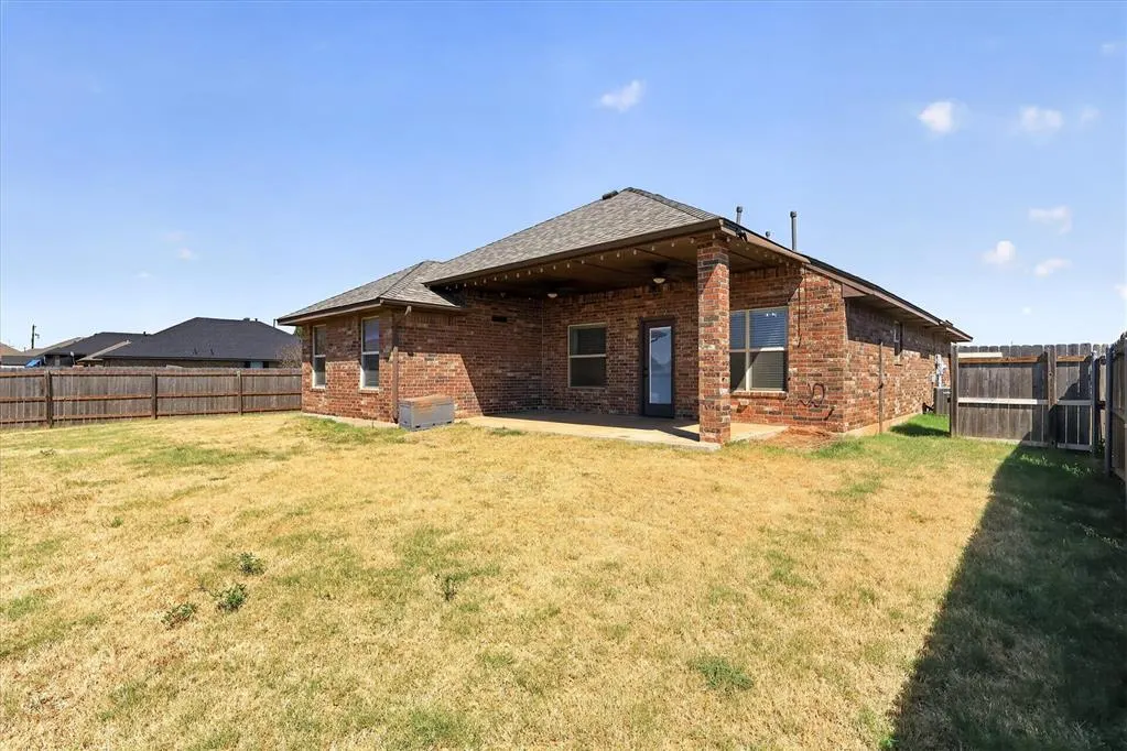 Photo 28 — 11116 SW 38th Circle, Mustang, OK 73064