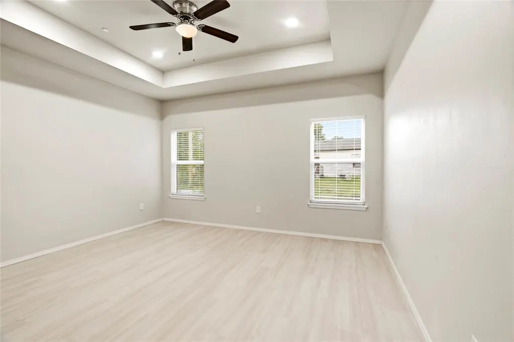 Photo 11 — 232 E Abbot Lane, Mustang, OK 73064