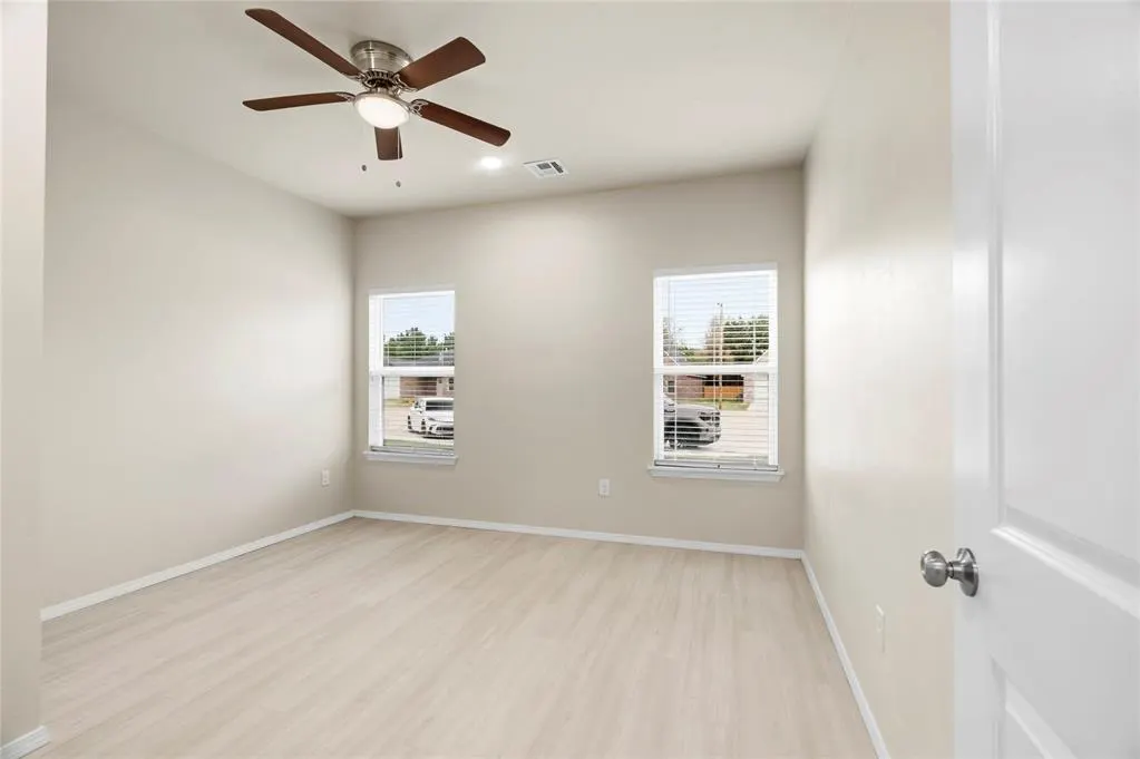 Photo 29 — 232 E Abbot Lane, Mustang, OK 73064