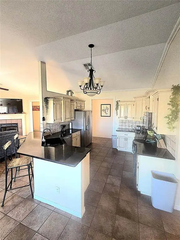 Photo 4 — 2913 Hunter Pointe, Altus, OK 73521