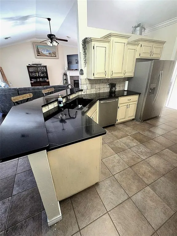 Photo 5 — 2913 Hunter Pointe, Altus, OK 73521