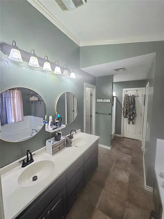 Photo 8 — 2913 Hunter Pointe, Altus, OK 73521
