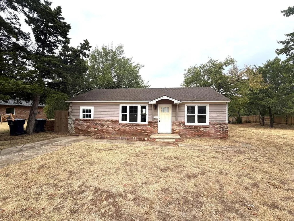 Photo 2 — 611 NW 95th Street, Oklahoma City, OK 73114