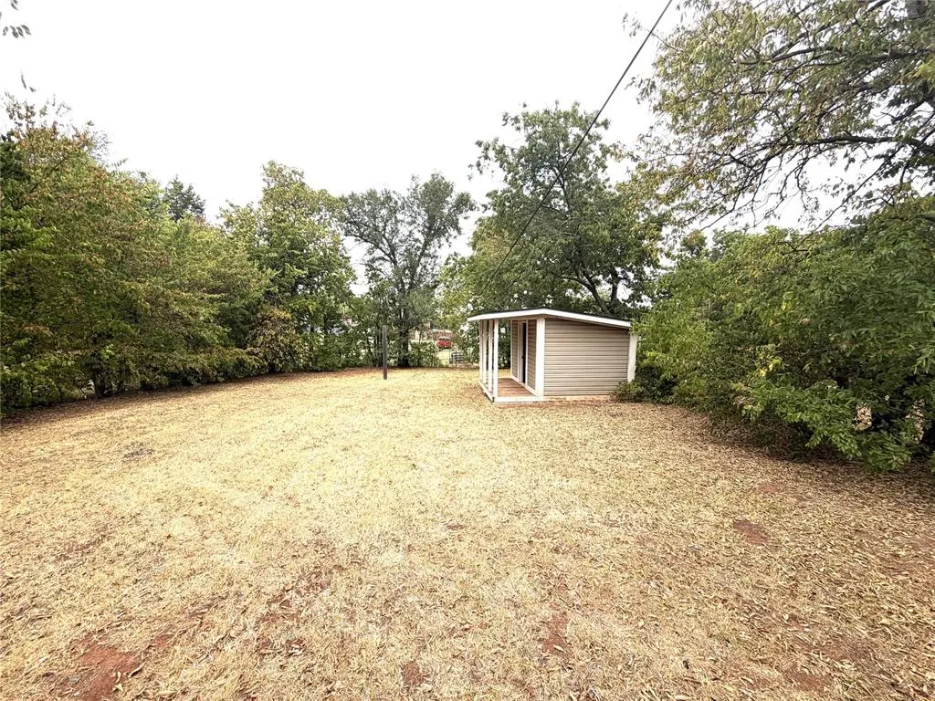 Photo 5 — 611 NW 95th Street, Oklahoma City, OK 73114