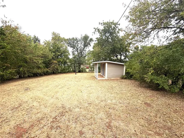 Photo 5 — 611 NW 95th Street, Oklahoma City, OK 73114