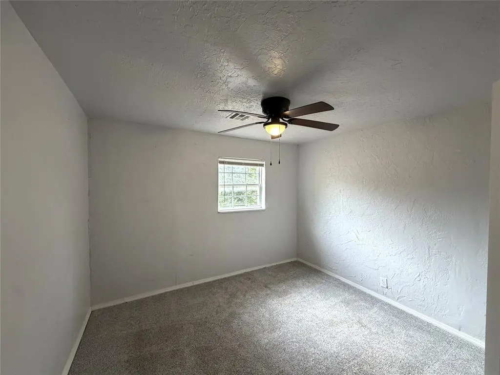 Photo 10 — 611 NW 95th Street, Oklahoma City, OK 73114