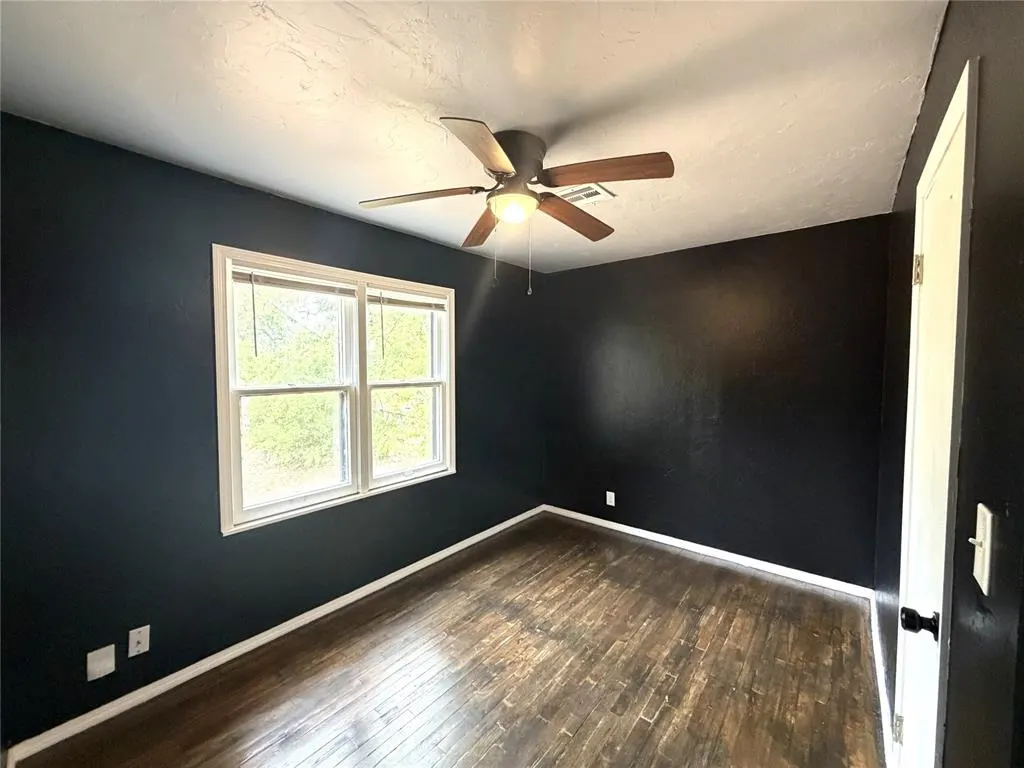 Photo 13 — 611 NW 95th Street, Oklahoma City, OK 73114