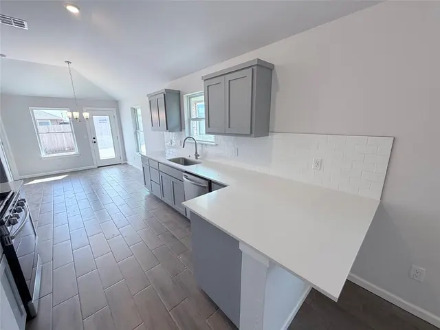 Photo 5 — 2924 NW 196th Place, Edmond, OK 73012