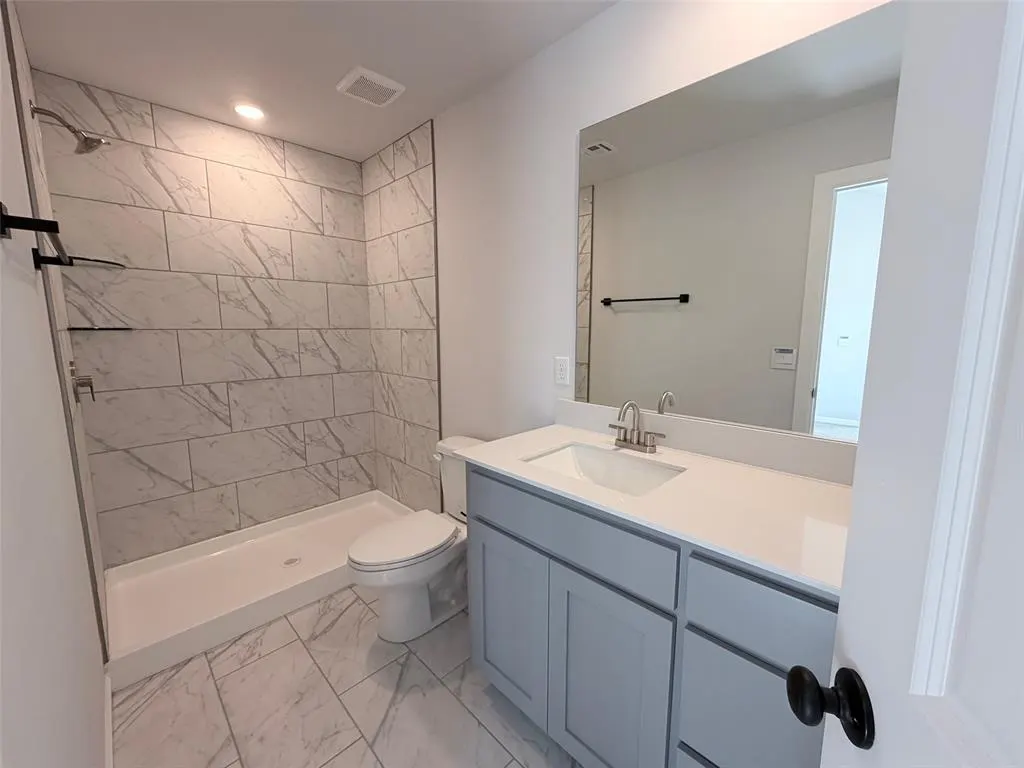 Photo 9 — 2924 NW 196th Place, Edmond, OK 73012