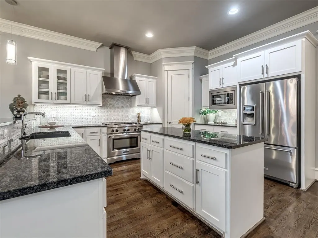 Photo 7 — 415 NE 1st Street, Oklahoma City, OK 73104