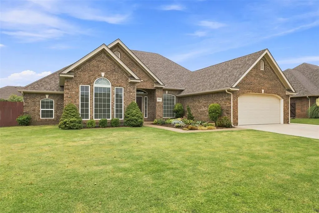 Photo 2 — 1604 Lakeview Drive, Kingfisher, OK 73750