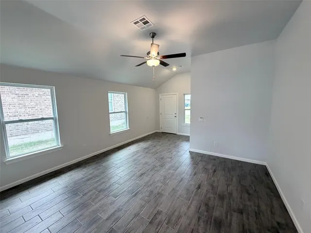 Photo 3 — 2916 NW 196th Place, Edmond, OK 73012