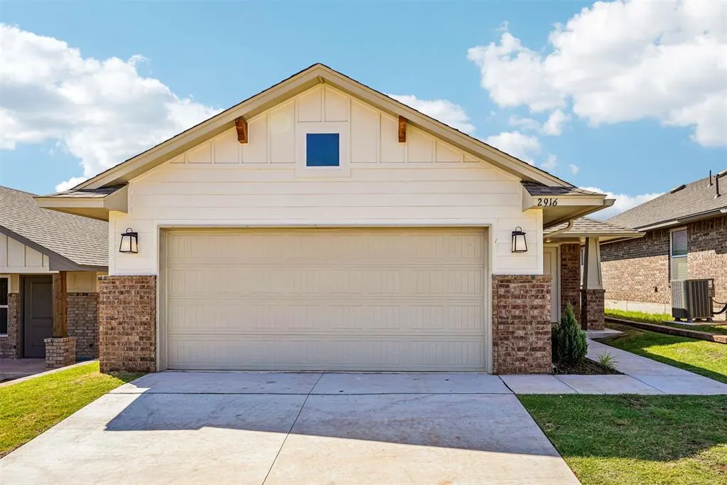 Front exterior — 2916 NW 196th Place, Edmond, OK 73012